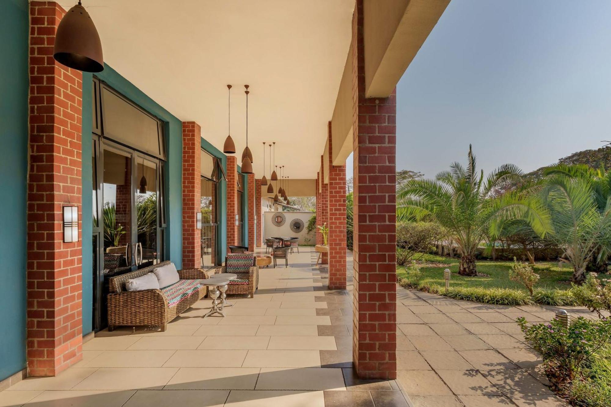 Protea Hotel By Marriott Ndola Bagian luar foto