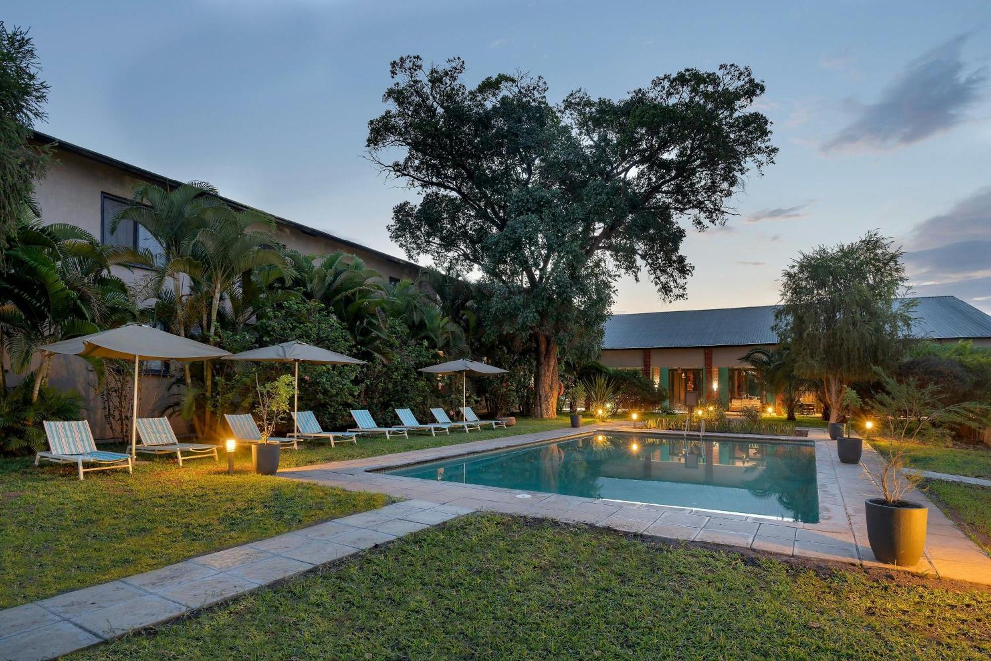 Protea Hotel By Marriott Ndola Bagian luar foto