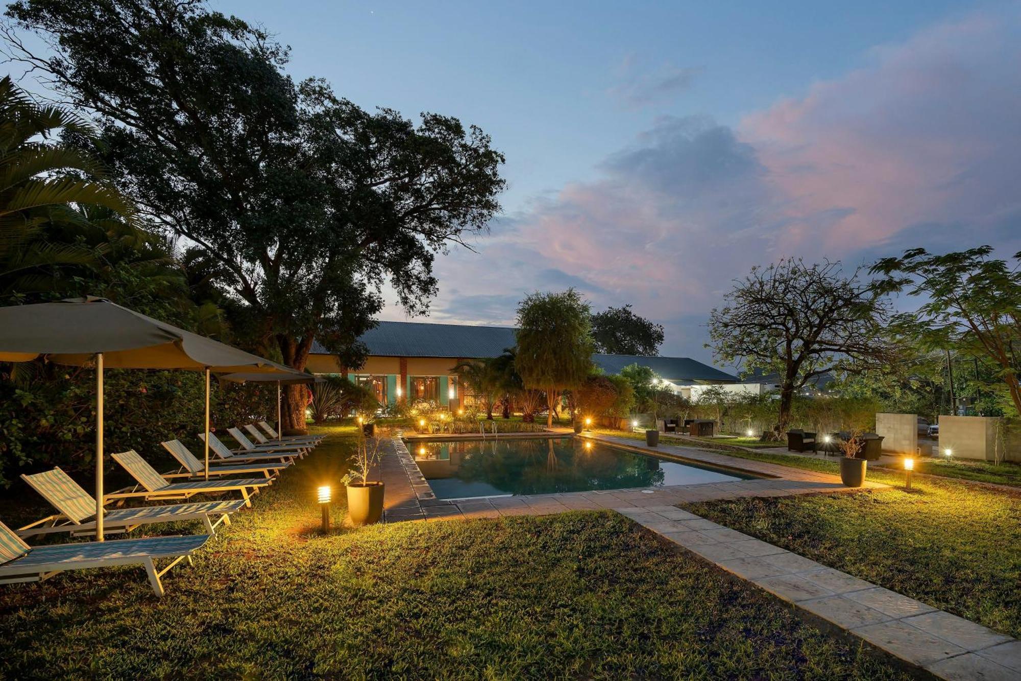 Protea Hotel By Marriott Ndola Bagian luar foto