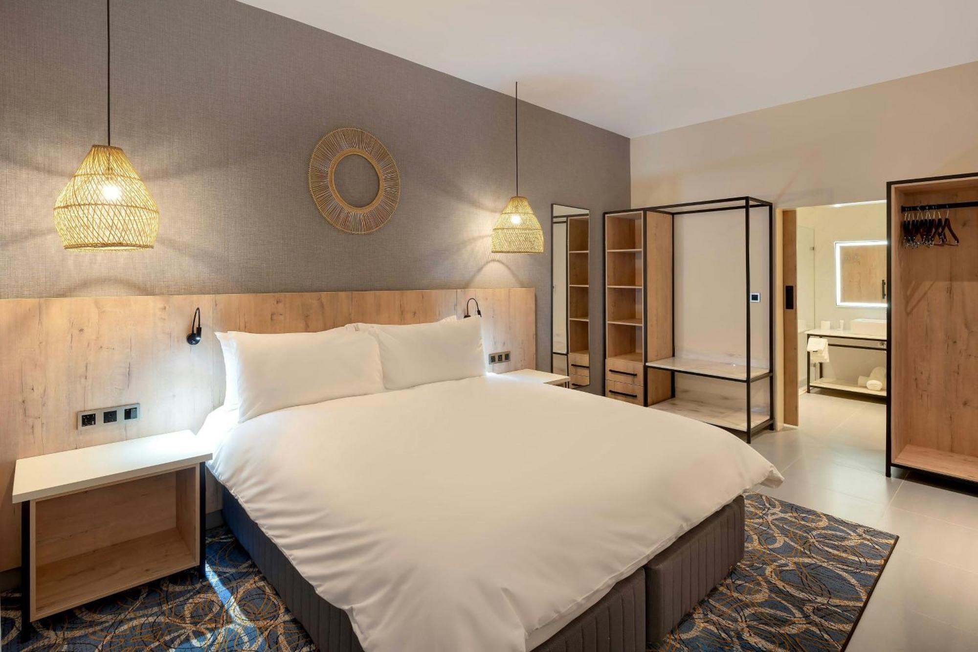 Protea Hotel By Marriott Ndola Bagian luar foto